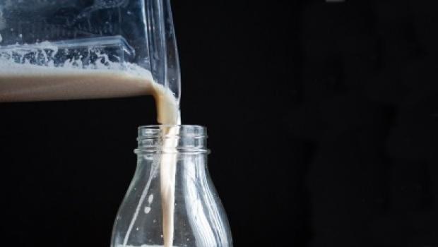Миндальное молоко: польза и вред напитка, рецепты Как сделать миндальное молоко в домашних условиях